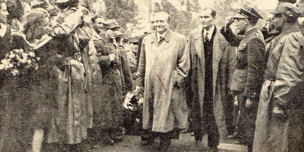 Stanislaw_Mikolajczyk_in_Poznan_(1945r.)